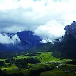 Paradies ホテル