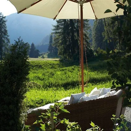 Hotel Paradies